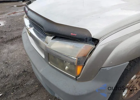 2002 Chevrolet Avalanche K1500 from USA, damaged, VIN 3GNEK13T42G153921